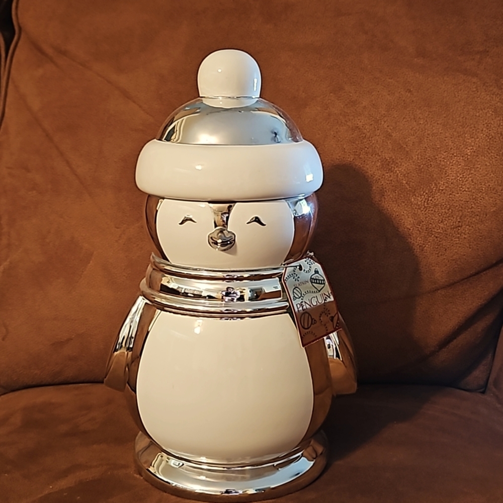 Slatkin&Co penguin cookie jar